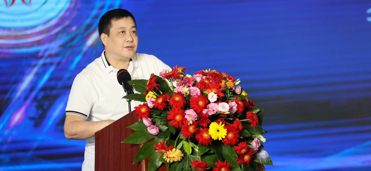 “華”彩人生，“酥”香永恒：魯振華的匠心傳奇