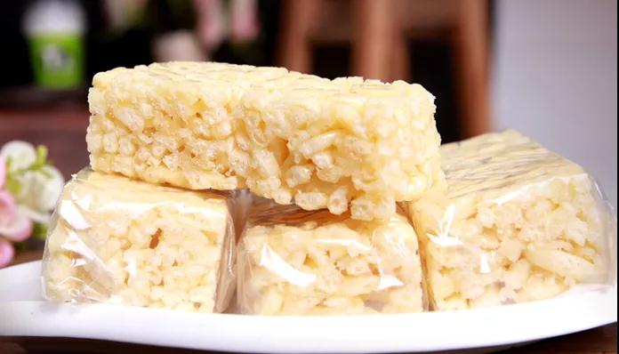 美味來(lái)襲：《石鼓牌》蛋黃沙琪瑪，一口就愛(ài)上！